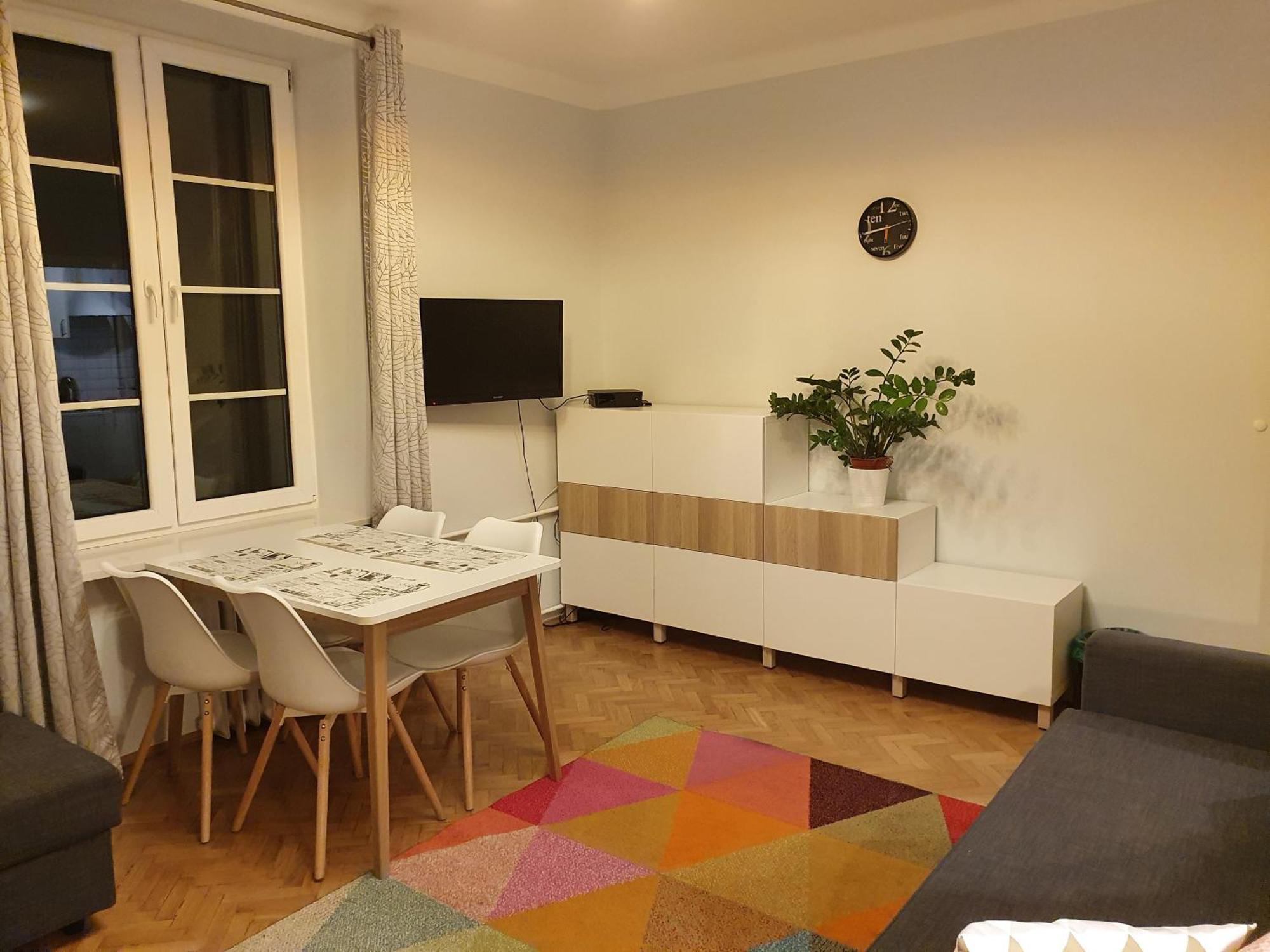 Charming In The Old Town Apartment